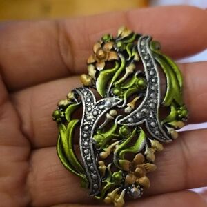 Vintage-Inspired Green and Silver Floral Brooch
